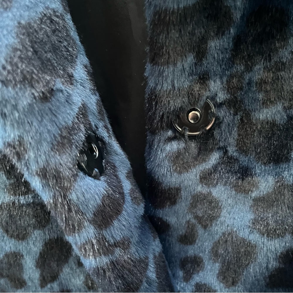 Laundry by Shelli Segal Leopard-Print Faux-Fur Coat - Picture 3 of 7